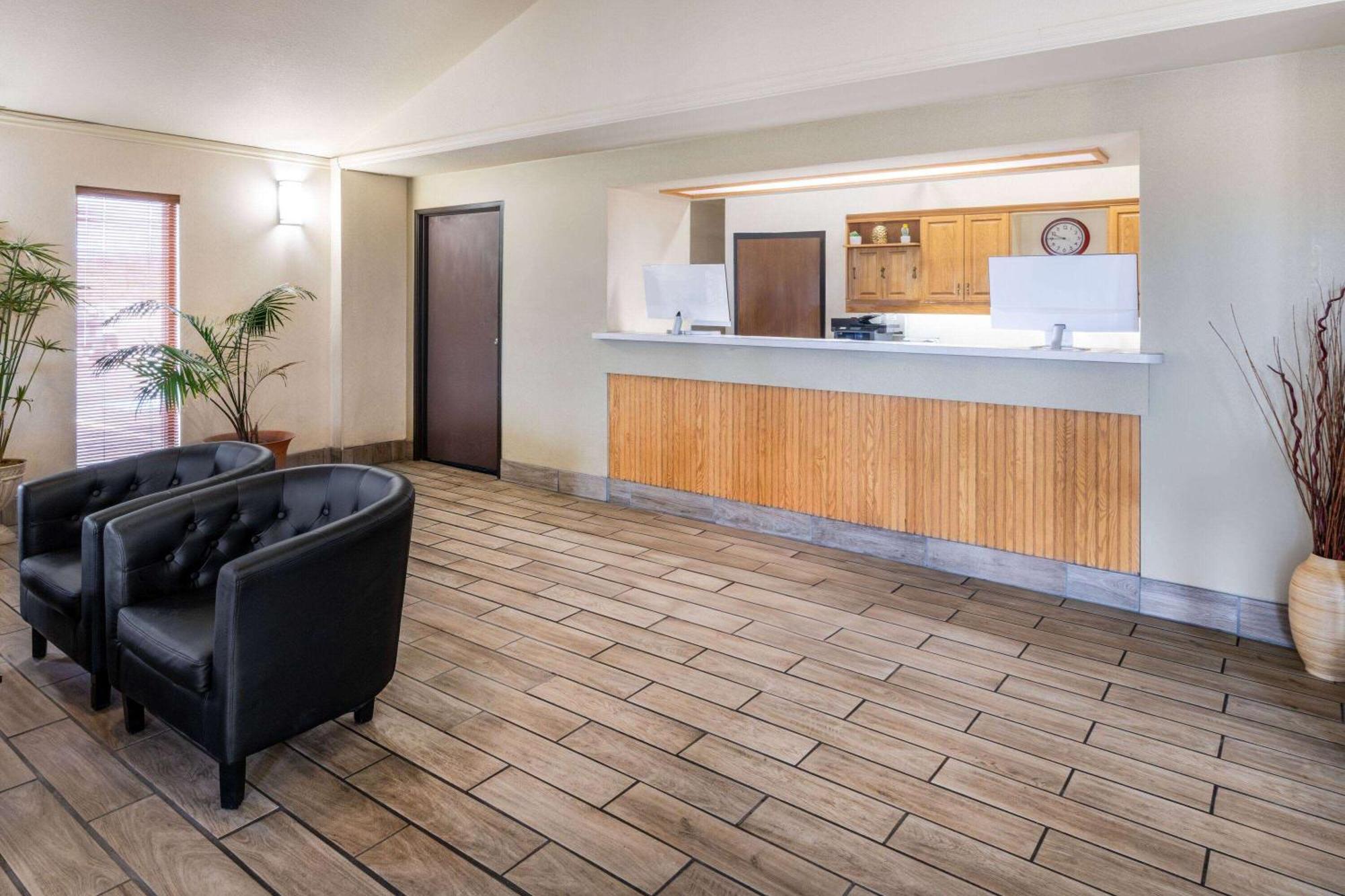 Super 8 By Wyndham Cheyenne Wy Exterior foto